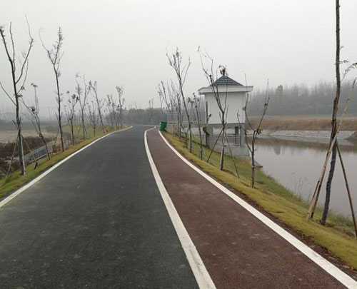 河道整治及堤頂?shù)缆饭こ?></div><p class="text-more">河道整治及堤頂?shù)缆饭こ?/p></a></li>            
                
            <li id="ae0gcu0"    class="xb3 xl6 layui-col-lg4 layui-col-xs6"><a href="/pho/Index/gcyj7.html" target="_blank"><div   id="qwe0wos"   class="auto-img"><img src="/editor/attached/image/20191205/20191205155134_20972.jpg" alt=